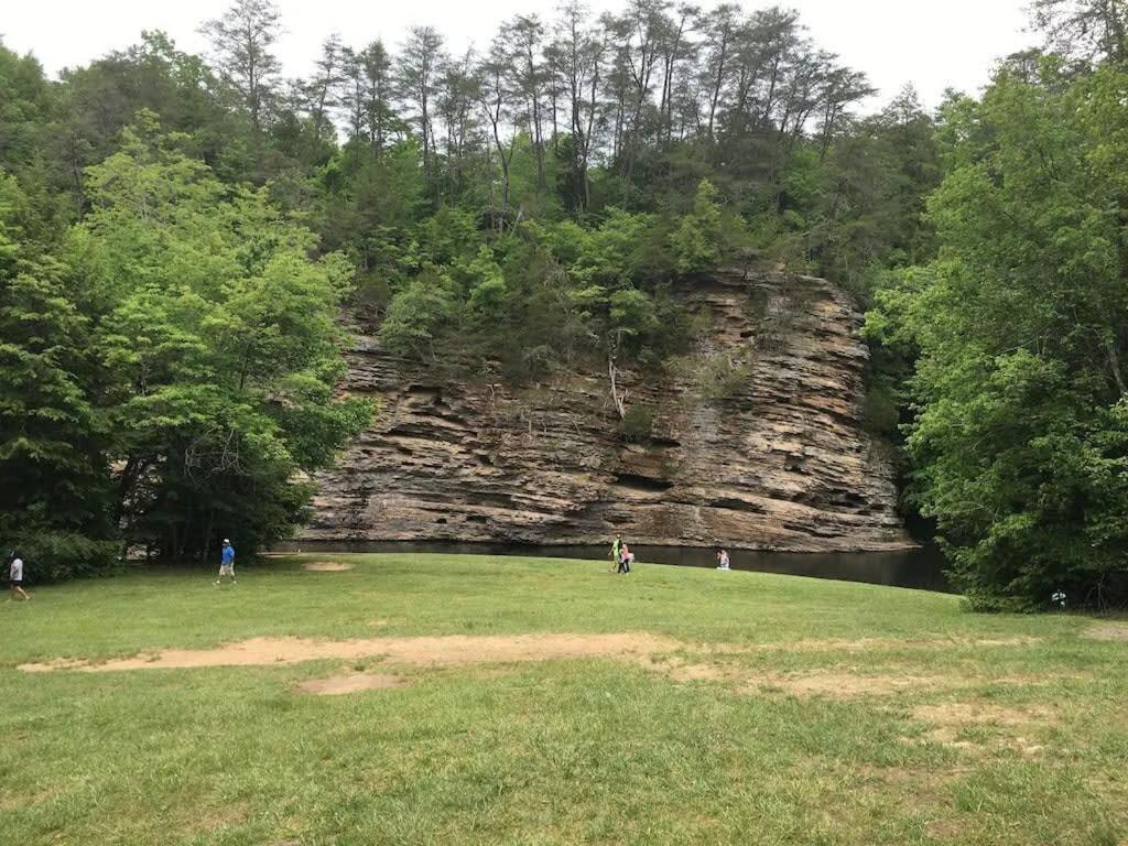Tn State Parks Open! Hikes, Waterfalls, Firepits! Spencer Exterior foto